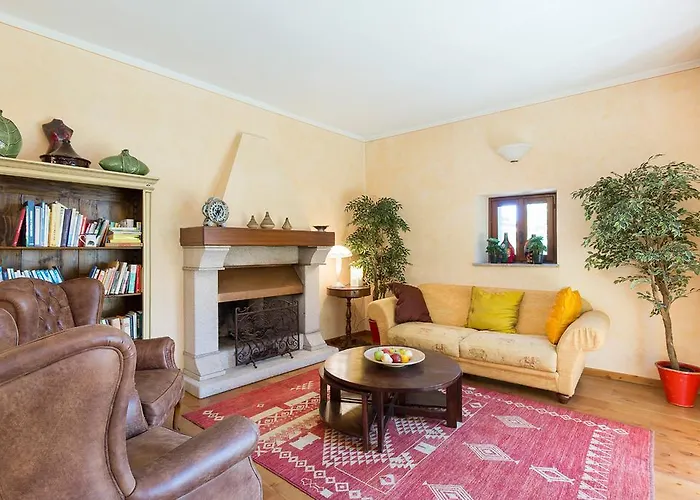 Elisette By Impero House *